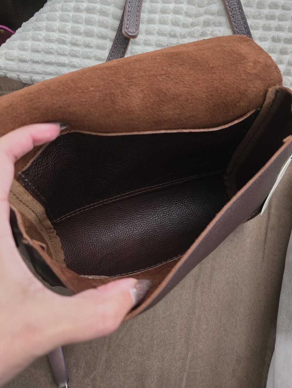 Portland Leather Metro Crossbody Medium Size In Coldbrew. - Picture 4 of 7